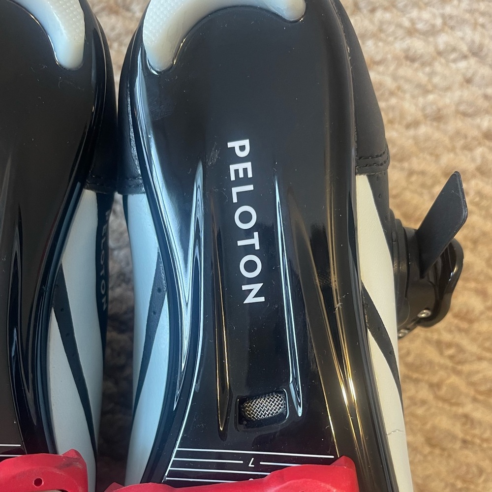 Peloton Cycling Shoes Black Pink Women’s EU 38 Indoor Spin Bike Shoes Clip-In - Picture 8 of 8